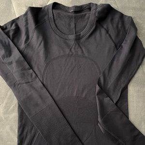 LuluLemon athletica Swiftly tech long sleeve shirt